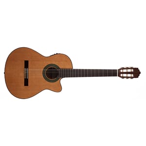 Altamira Lærergitar av høy kvalitet, innebygget mikrofonsys.