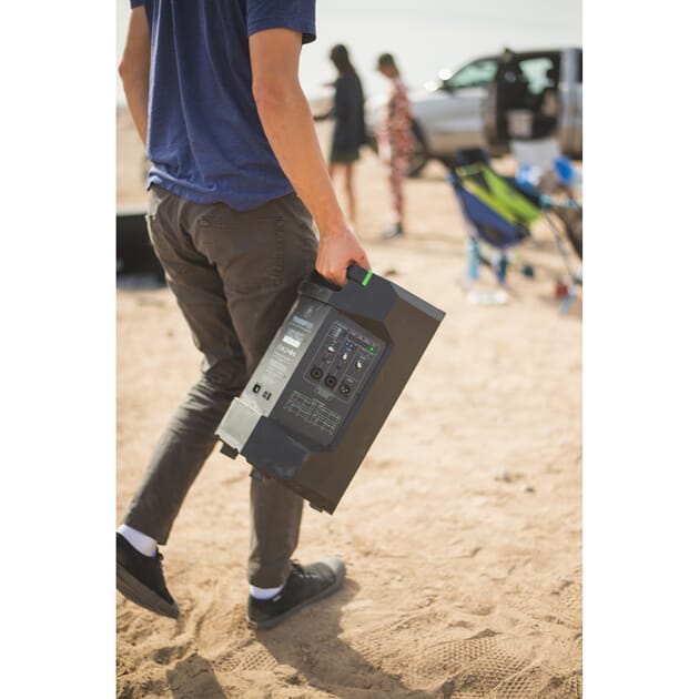 mackie-thump-go-8-portable-battery-powered-loudspeaker (4).jpg